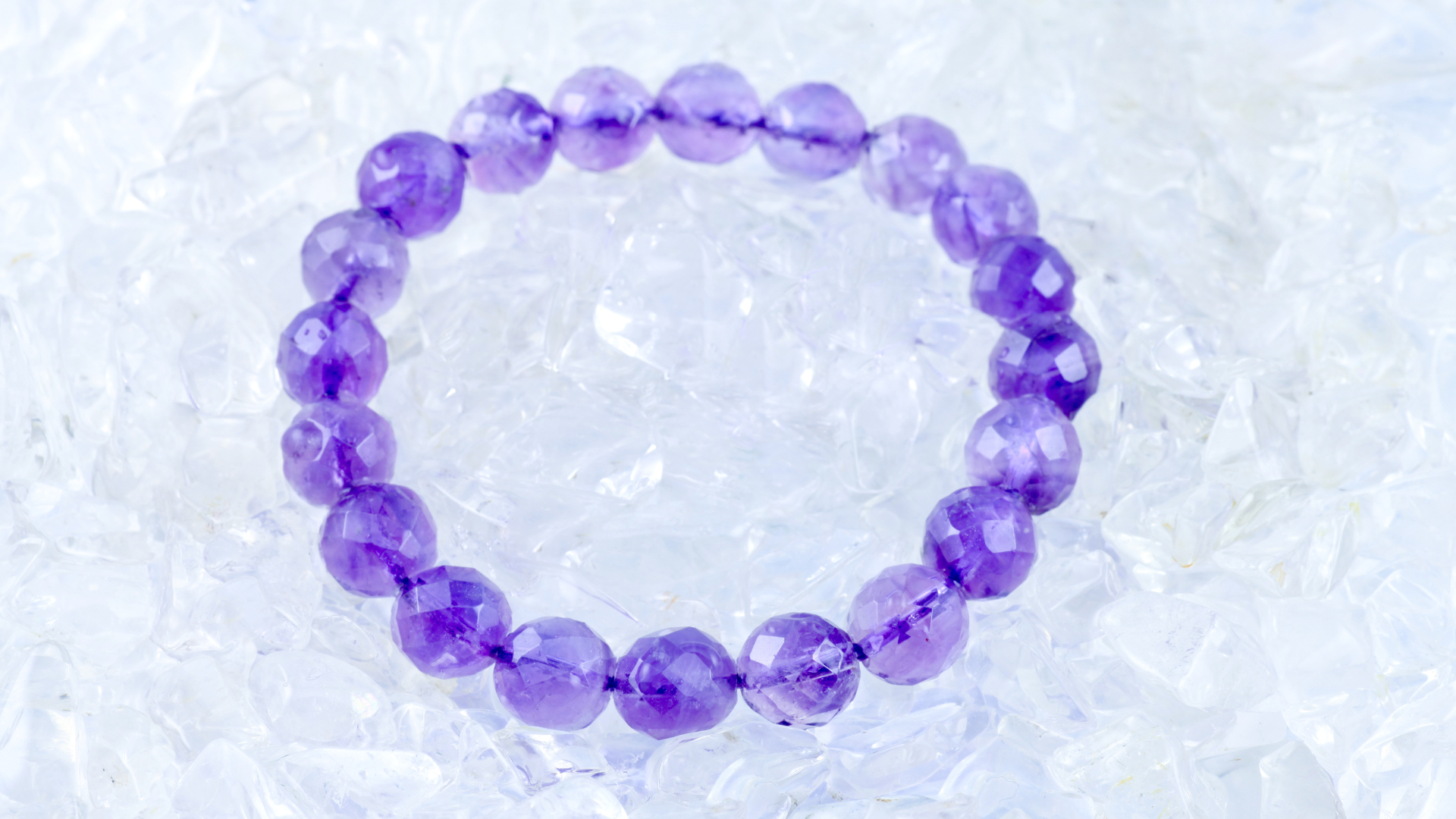 Entdecke die Vielfalt: Dein perfektes Amethyst Armband wartet auf Dich!