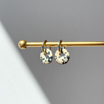 Dalmatiner Donut Ohrringe – mit Hoop in Silber oder Gold