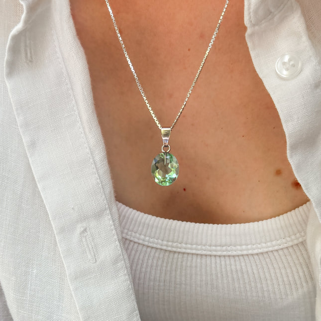 FairyTale Fluorit Anhänger - Oval in Gold/Silber