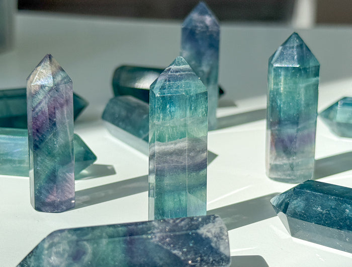 <h3><a href="https://steinedergezeiten.de/collections/fluorit" title="https://steinedergezeiten.de/collections/fluorit"><span style="text-decoration:underline"><strong>Fluorit</strong></span></a></h3>