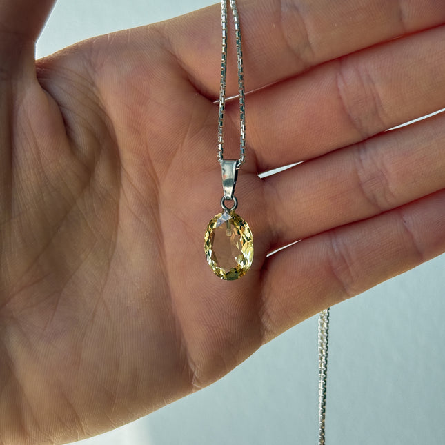 FairyTale Goldberyll Anhänger - Oval in Silber