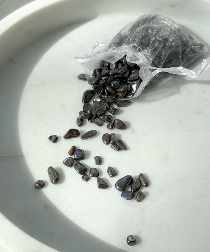 Hämatit Chips zum Entladen von Edelsteinen