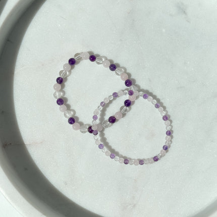 Holy Trinity Perlenarmband - Bergkristall, Amethyst, Rosenquarz