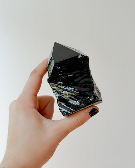 Obsidian Spitze (halbpoliert)