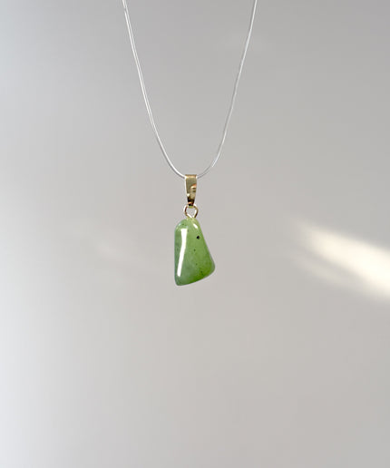 Jade (Nephrit) Kettenanhänger