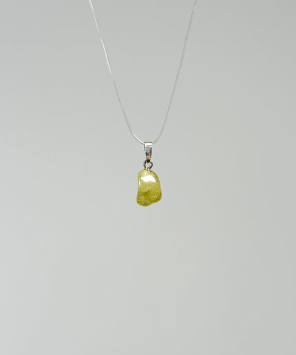 Grüner Granat (Grossular) Kettenanhänger