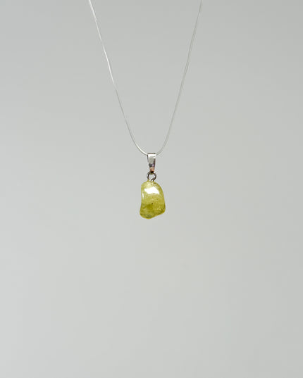 Grüner Granat (Grossular) Kettenanhänger