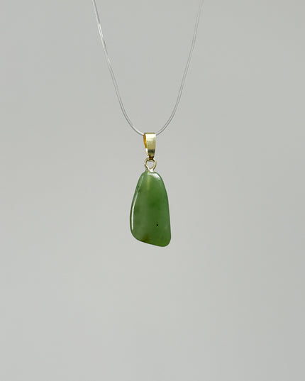 Jade-Nephrit Kettenanhänger