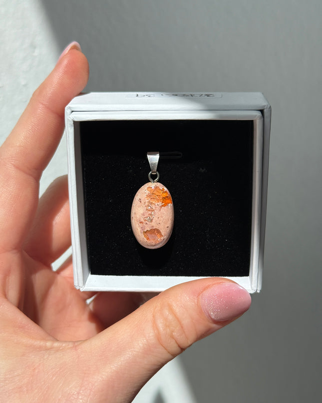 Opal (Feueropal) Cabochon Kettenanhänger EINZELSTÜCK