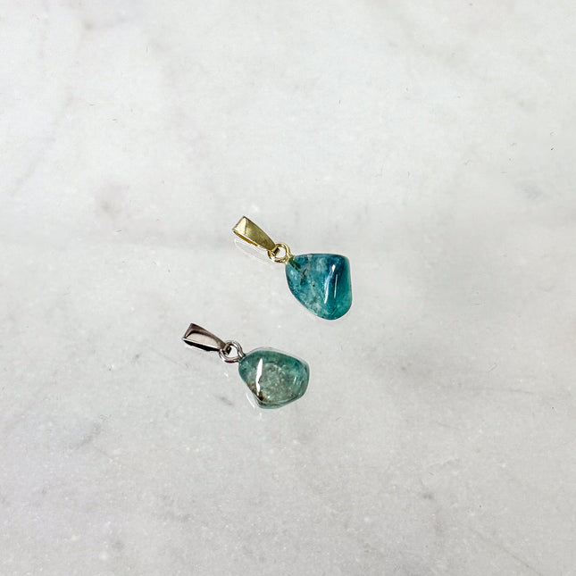 Blauer Turmalin Kettenanhänger