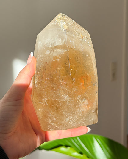 Naturcitrin-Spitze  auf Holzemphore