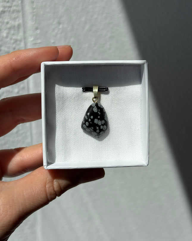 Obsidian (Schneeflockenobsidian) Kettenanhänger