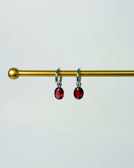 Granat facettiert Ohrringe – mit Hoop in Silber oder Gold