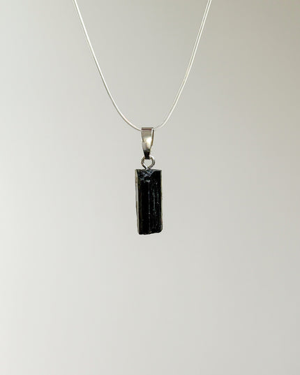 Turmalin Schörl Kettenanhänger