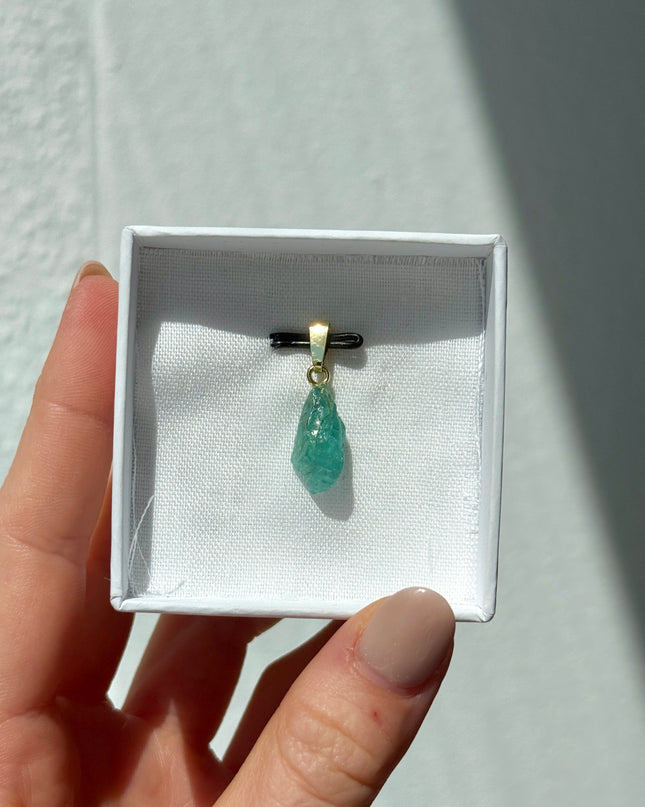 Blauer Turmalin (Indigolith)- Rohstein Kettenanhänger