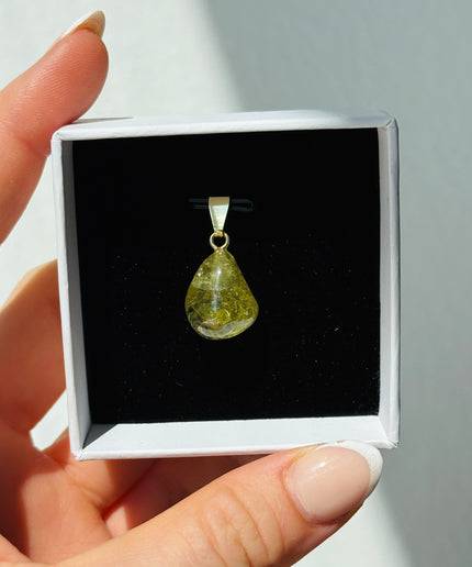 Grüner Granat (Grossular) Kettenanhänger