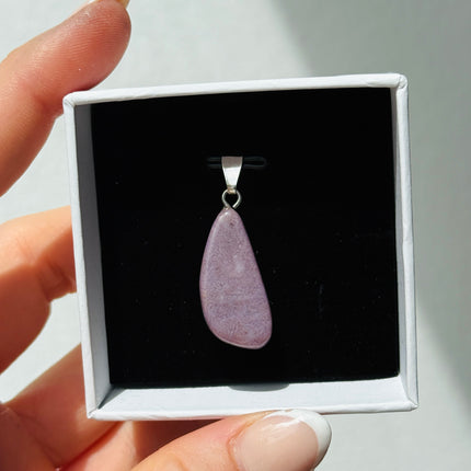 Jade (Lavendel-Jade) Kettenanhänger