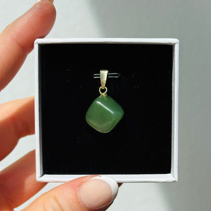 Jade (Nephrit) Kettenanhänger
