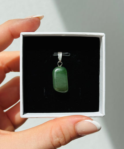 Jade (Nephrit) Kettenanhänger