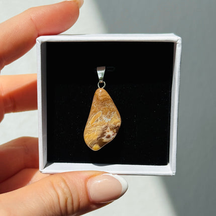Versteinertes Holz Kettenanhänger