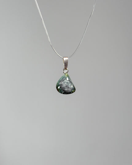 Grüner Turmalin Kettenanhänger