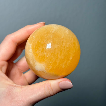 Orangencalcit III