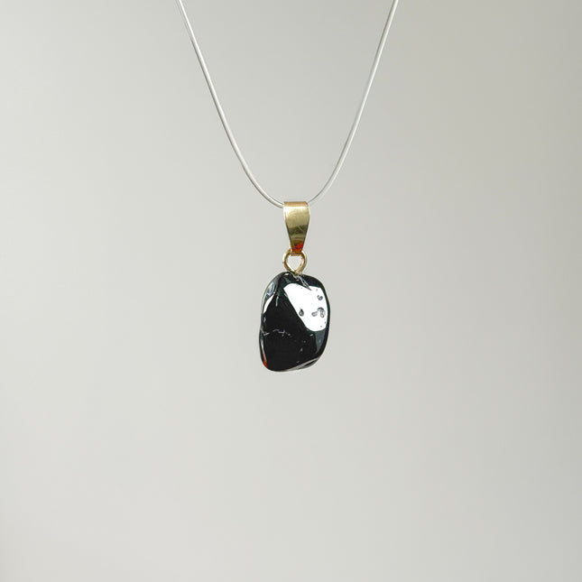 Schwarzer Spinell Kettenanhänger