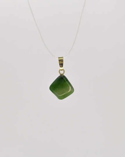Jade-Nephrit Kettenanhänger