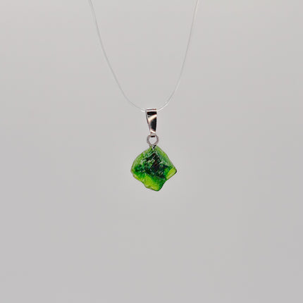 Chromdiopsid roh Anhänger - 925 Silber