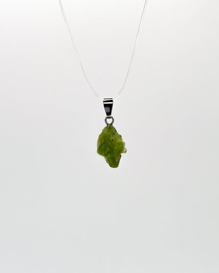 Peridot Rohstein Kettenanhänger