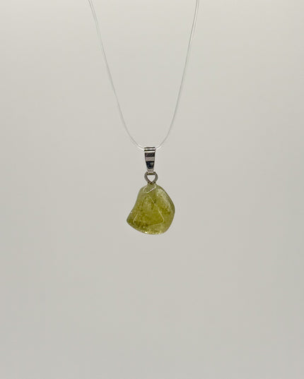 Grüner Granat (Grossular) Anhänger - 925 Silber