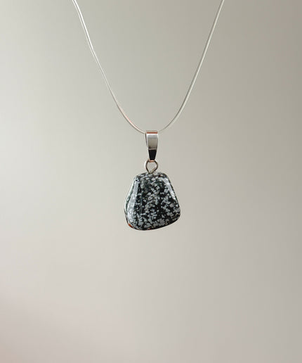 Obsidian (Schneeflockenobsidian) Kettenanhänger