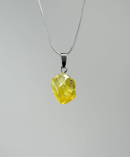 Grüner Granat (Grossular) Kettenanhänger