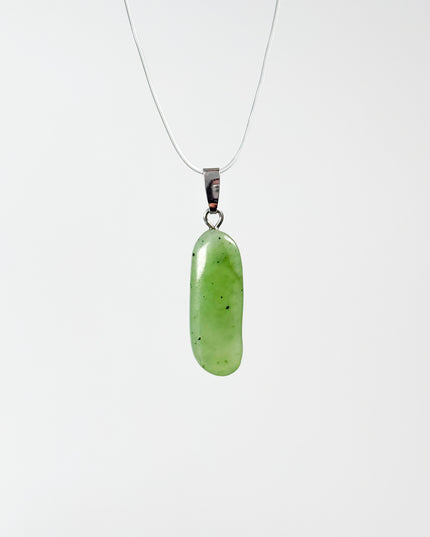 Jade-Nephrit Kettenanhänger