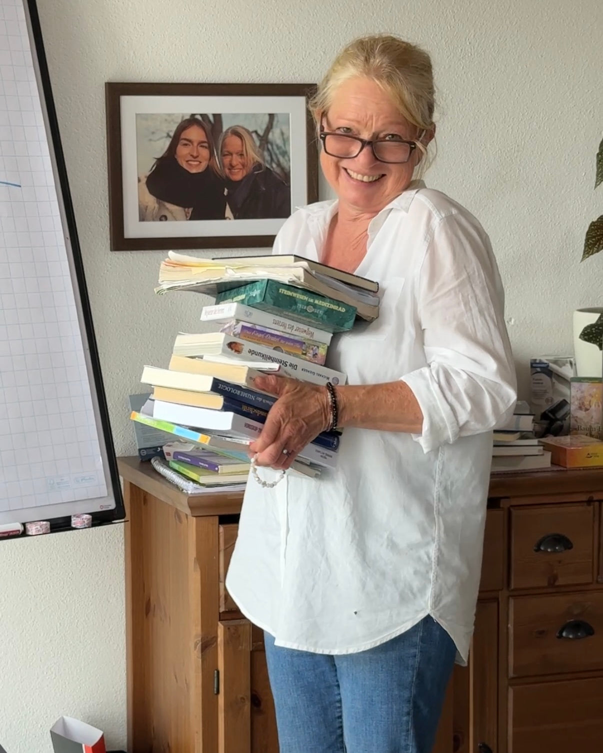 Katha, zertifizierte Edelsteinberaterin von Steine der Gezeiten