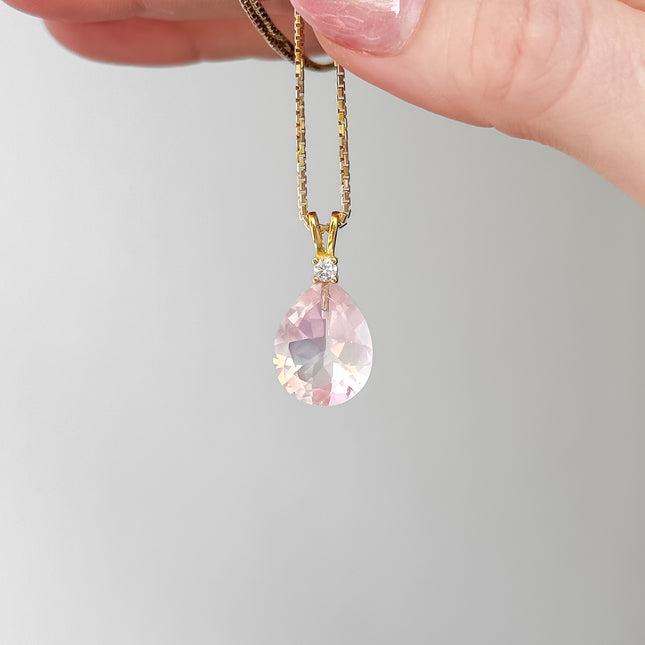 FairyTale Rosenquarz Anhänger - Tropfen in Gold
