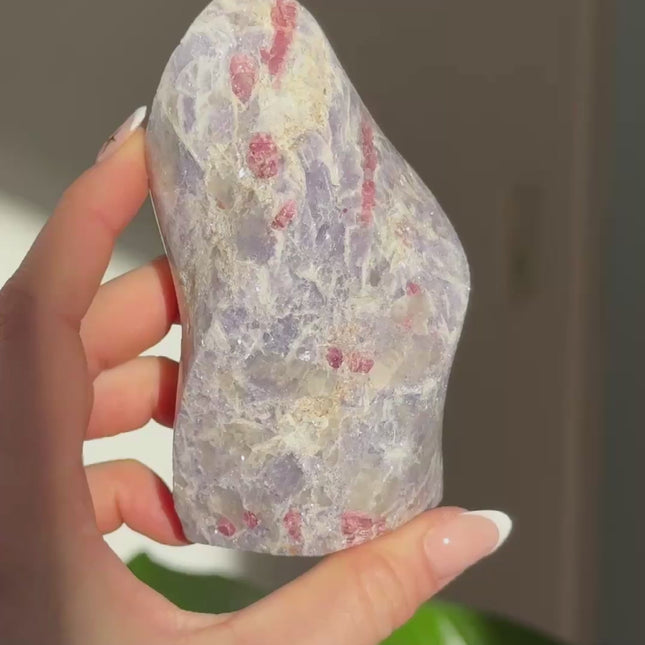 Turmalin in Lepidolith - "Holy Flame"