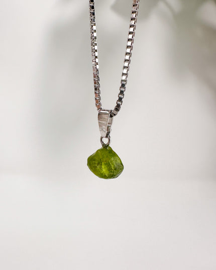 Peridot (Olivin) in Rohform - silber - Nr. 3