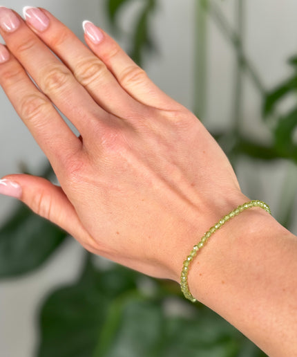 Peridot facettiert Perlenarmband - verstellbar