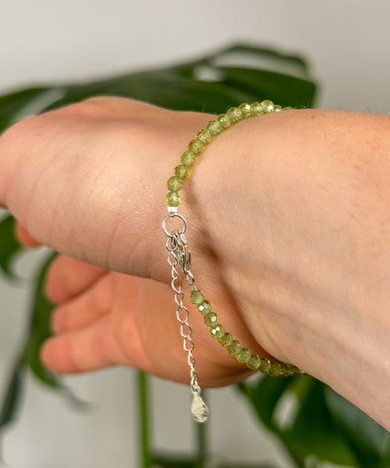 Peridot facettiert Perlenarmband - verstellbar